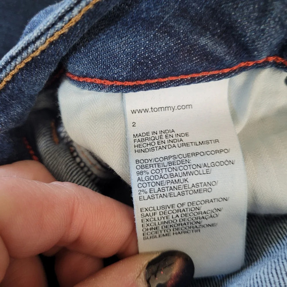 Tommy Hilfiger Dark Wash Denim Jean Shorts Size Women's 2 - Picture 9 of 9